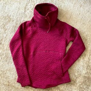Marmot funnelneck pullover-cranberry